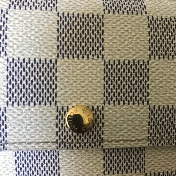 SOLD !!! LV Sarah Wallet in Damier Azur - Picture 5 of 8